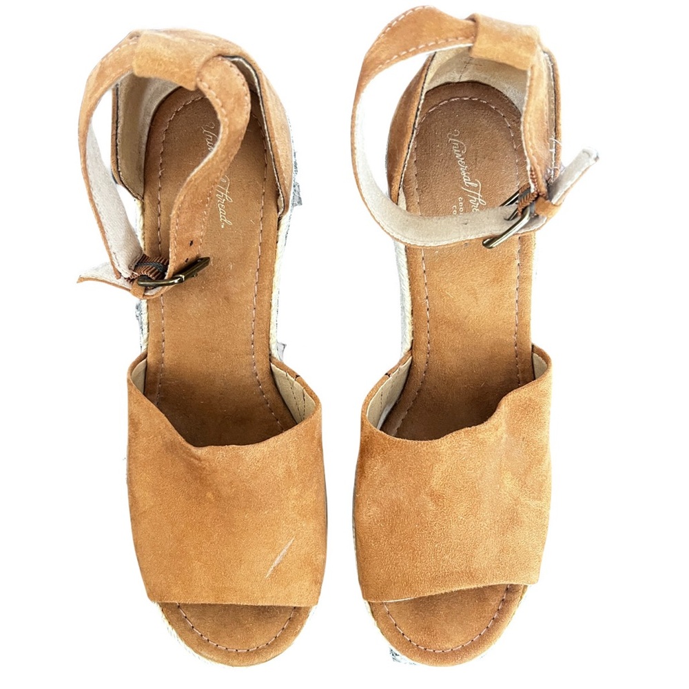Universal Thread tan wedges